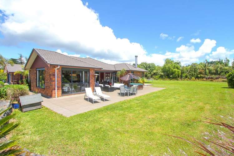 39 Whangaparaoa Road Red Beach_24