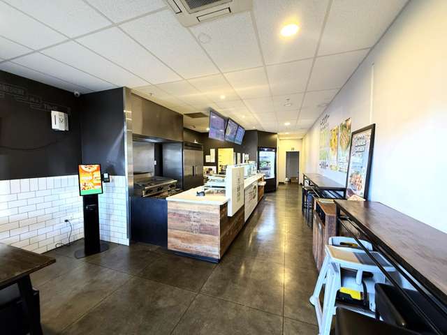Unit 5/543 Te Atatu Road Te Atatu Peninsula_3