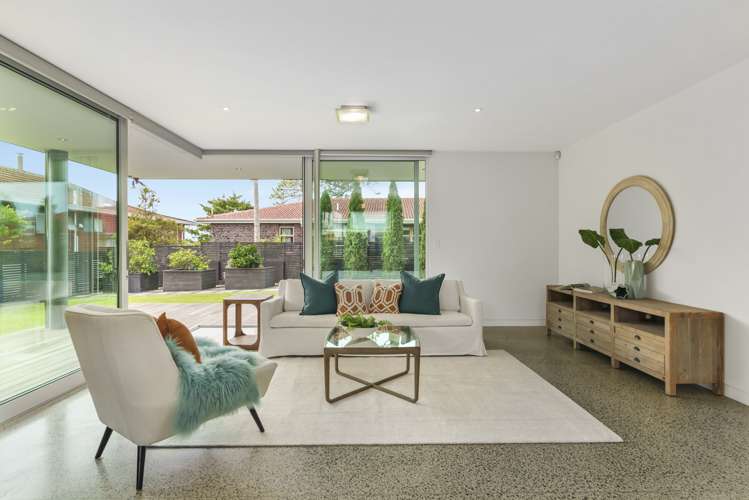 451 East Coast Road Murrays Bay_14