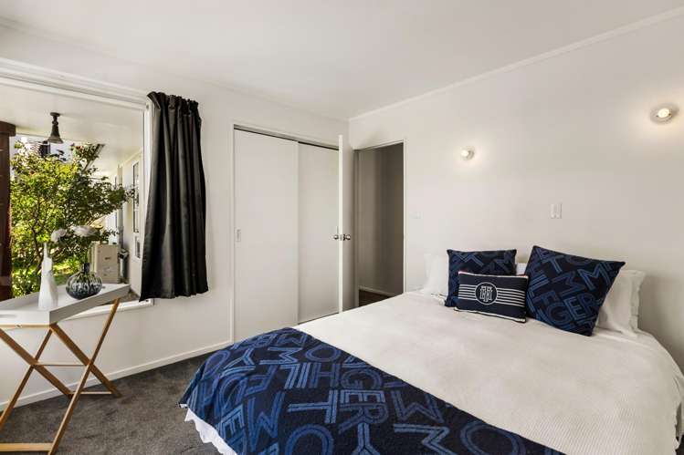 6 Erskine Close Island Bay_7