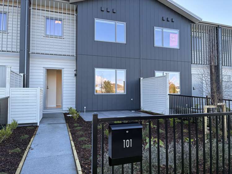 101 WAITUARUA DRIVE "Waiata Shores" Takanini_4