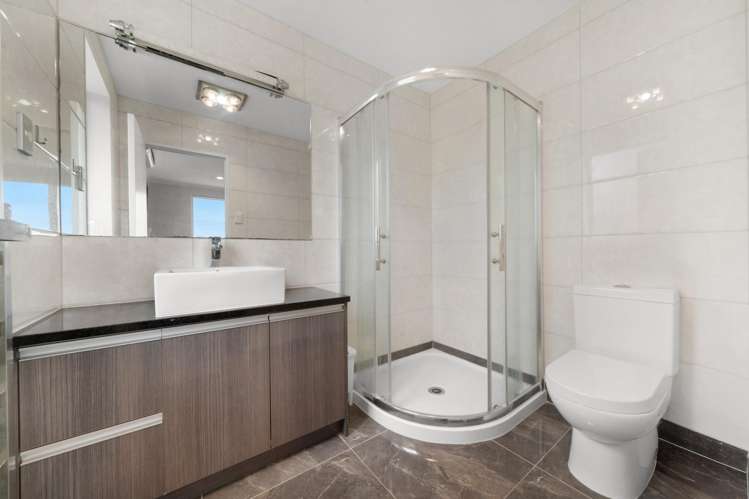 51 Mt Lebanon Crescent The Gardens_15