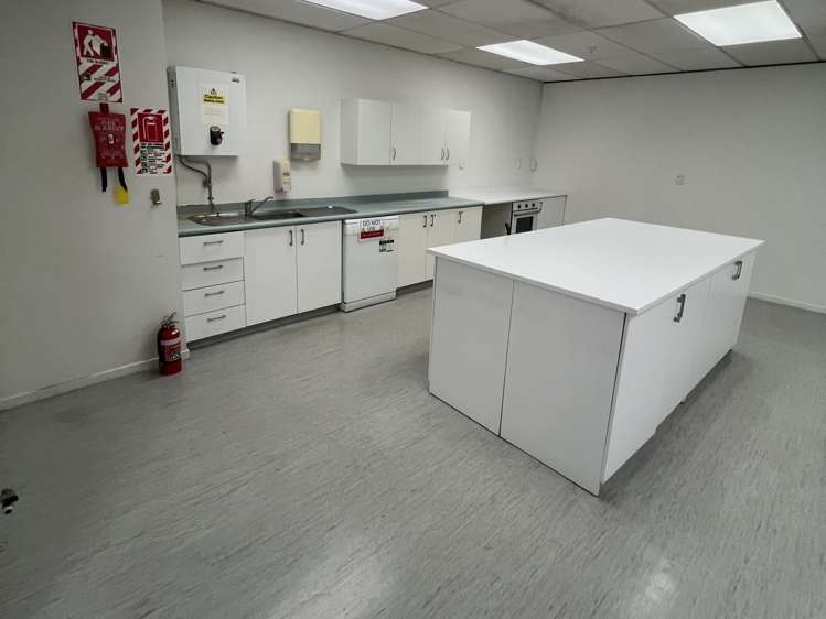 Level 1/8 Gloucester Park Road Onehunga_2