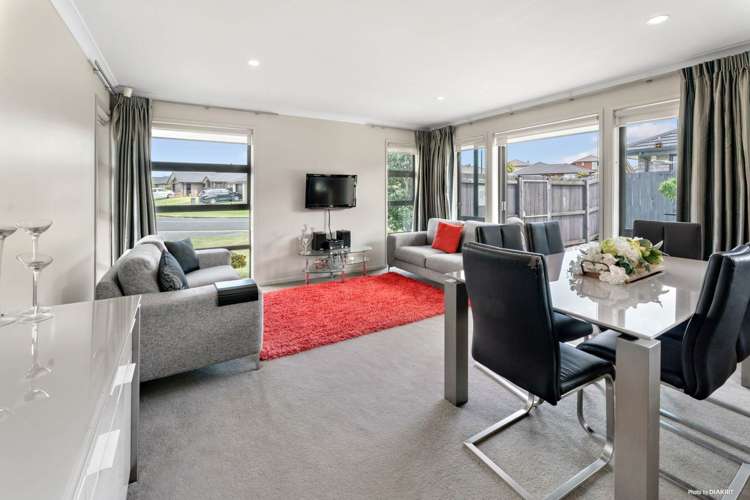 38 Sunningdale Street Wattle Downs_1