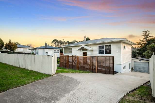 Move-In Ready Family Home in Glendene