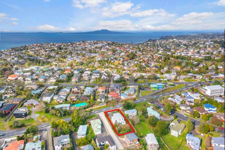 652 Beach Road Browns Bay_10