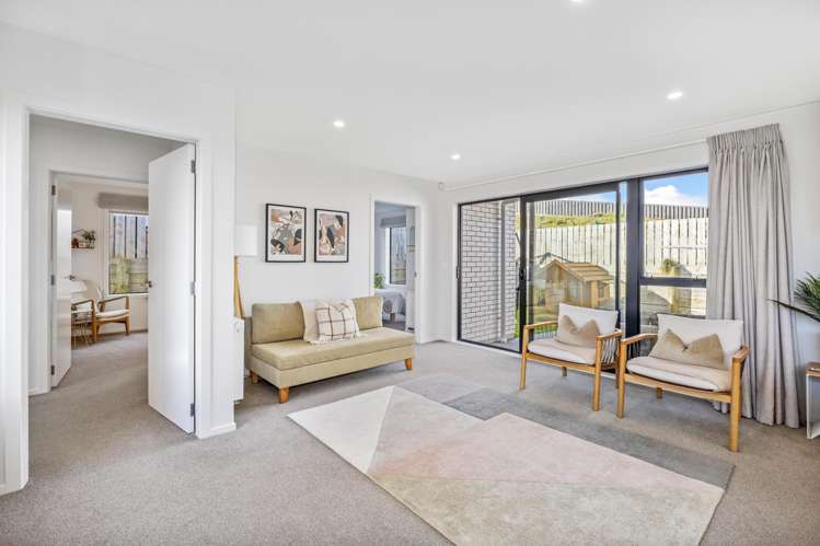 87 Cedarwood Street Woodridge_7