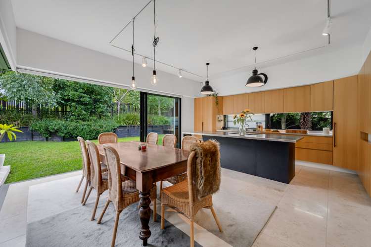 74b Beach Road Mellons Bay_5