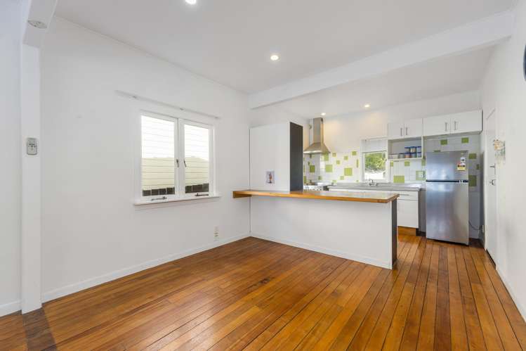 2/180 Lake Road Northcote_8