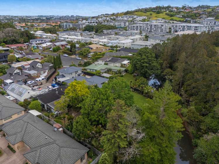 31 Forest Glen Orewa_10