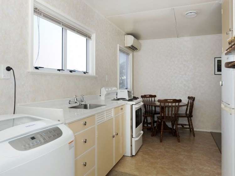 1/32 Cobham Crescent Stoke_5