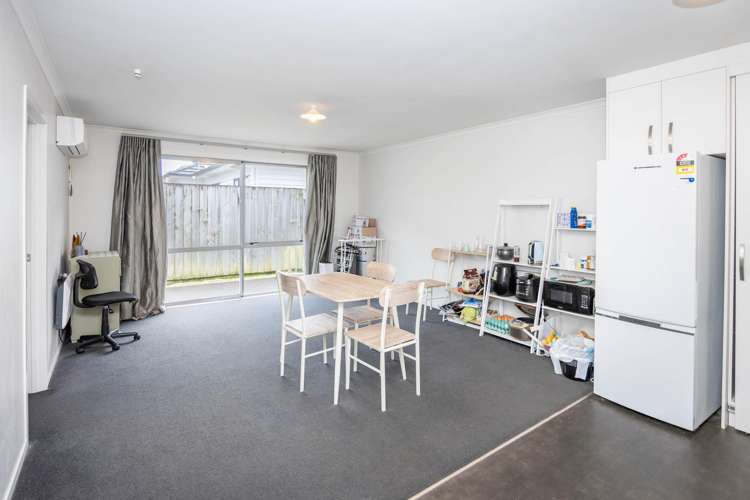 2/3 June Place Hamilton East_12