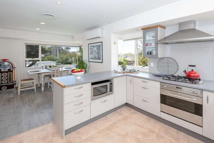 2/28 Parkhill Road Mellons Bay_23