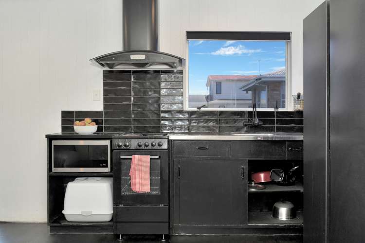 7 Wembury Grove Parkvale_5