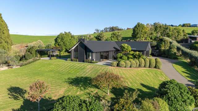 Your Coastal Country Escape