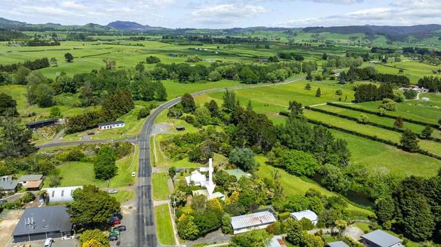 Charming One-Bedroom Cottage in Waihi