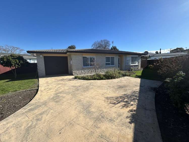 8 Hogg Crescent_0