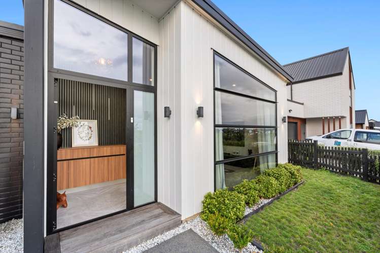 49 Earp Crescent Chartwell_14