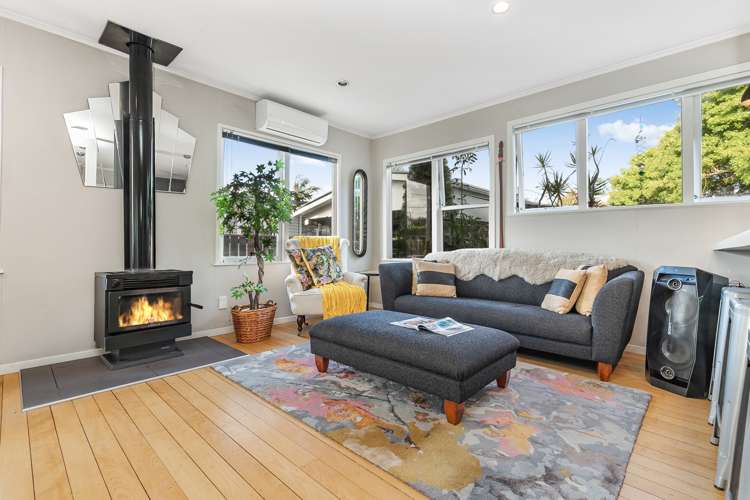 55 Kauri Road Stanmore Bay_10