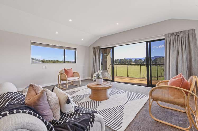 102 Glews Road Cust_33