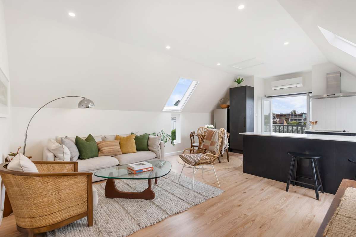 7/38 Kitchener Road_0
