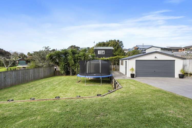 19 Shelly Bay Road Beachlands_15