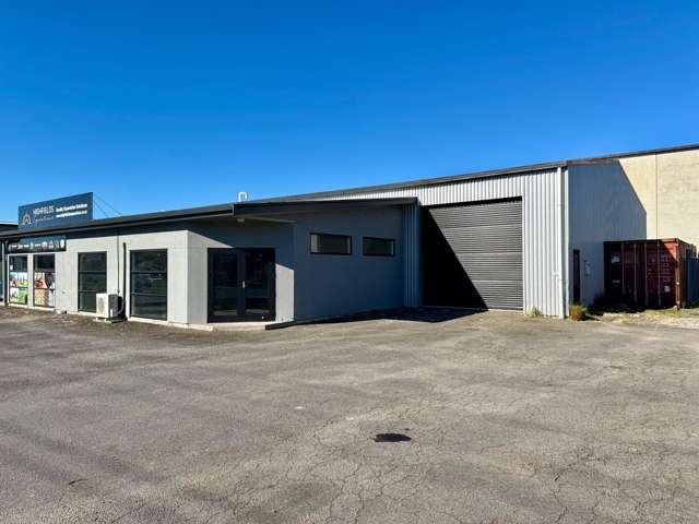 Waiwhakaiho warehouse with showroom