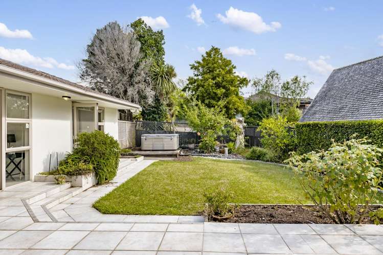 4 Coldham Crescent Saint Johns_12