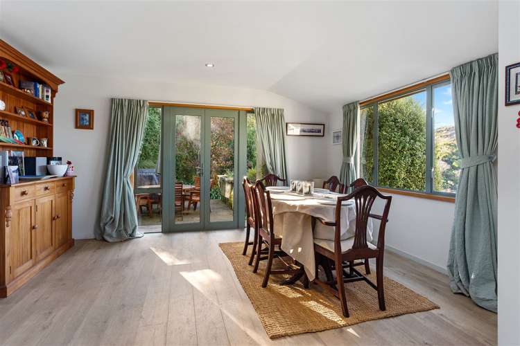 8 Main Road Governors Bay_5