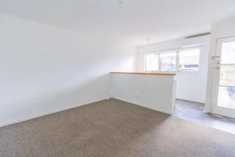 24 Eason Street Victoria_40