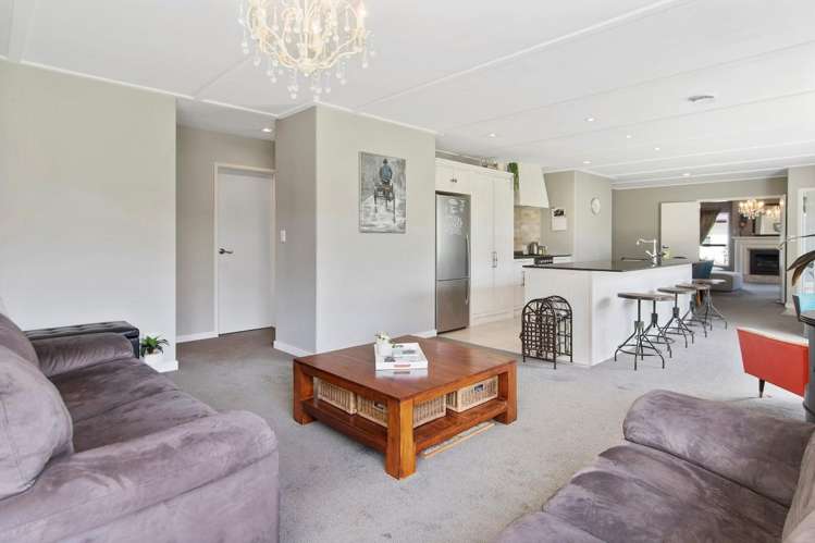 23 Horsley Grove Pyes Pa_3