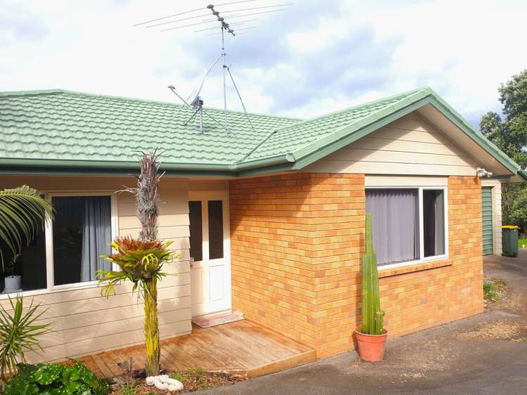 2/25 Jean Place Stanmore Bay_1