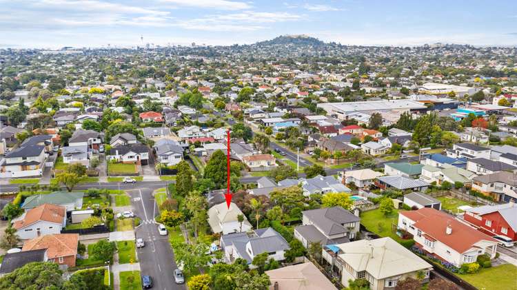 2 Mons Avenue Mount Roskill_15