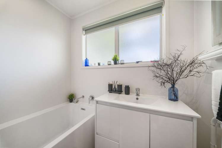 19 Stallard Place Glen Eden_15