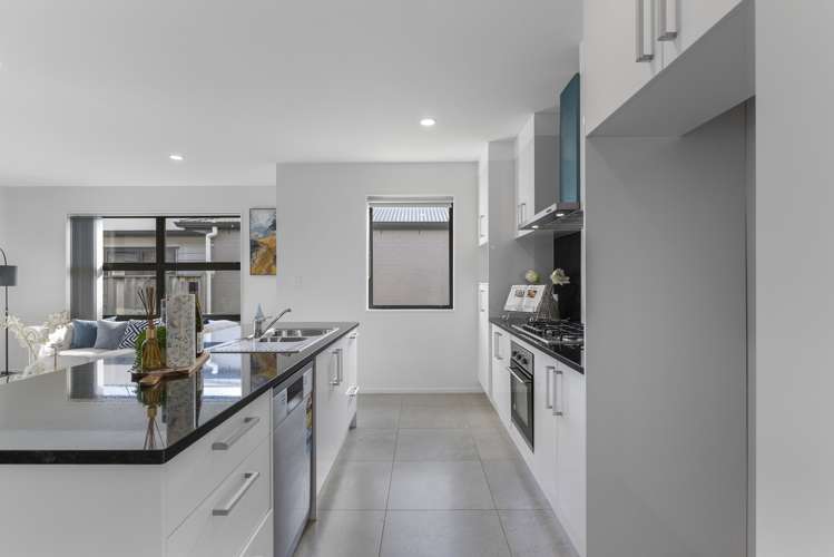 9 Soaring Bird Drive Takanini_5