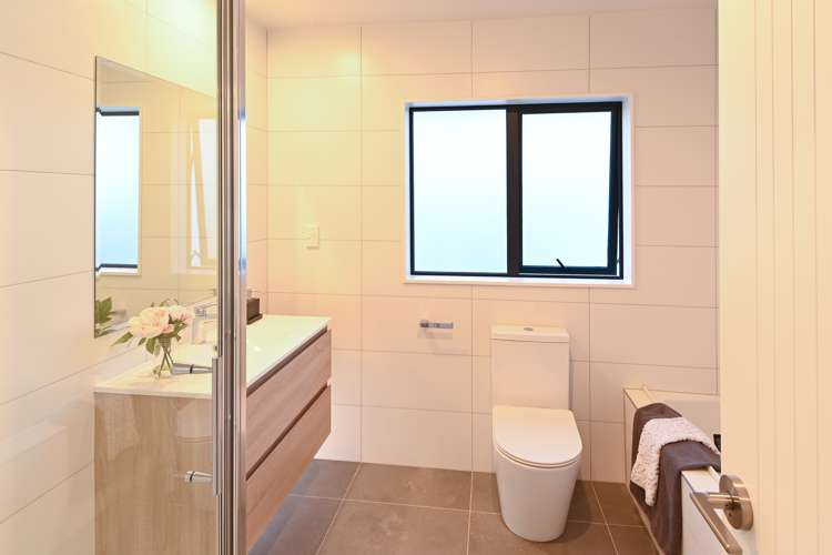 4b Ropata Avenue Point England_11