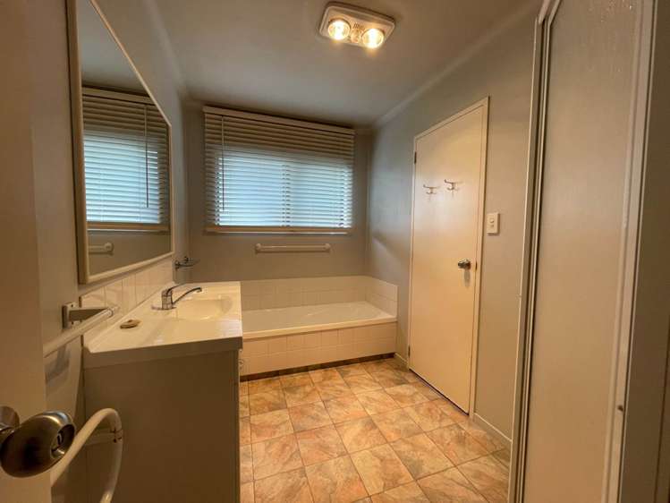 12 Thornlea Drive Welcome Bay_8