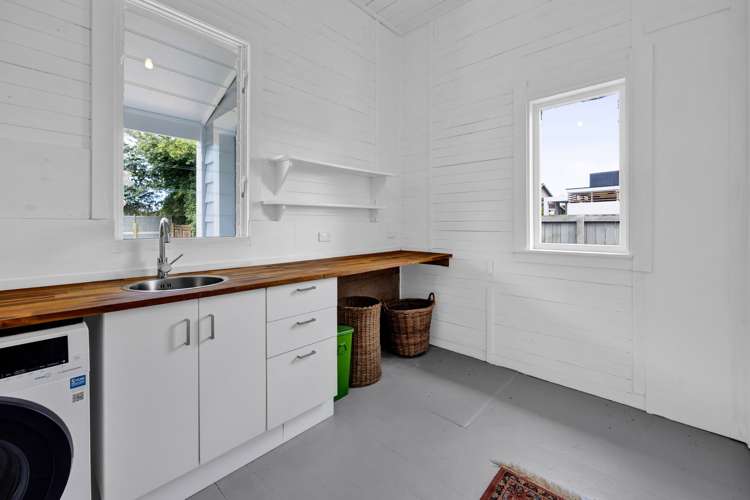 195 South Road Hawera_23