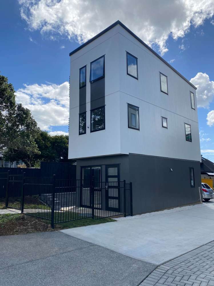 1/80 Ruawai Road Mt Wellington_9