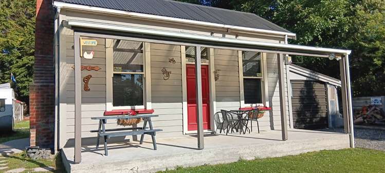 90 Salcombe Street Kaitangata_15