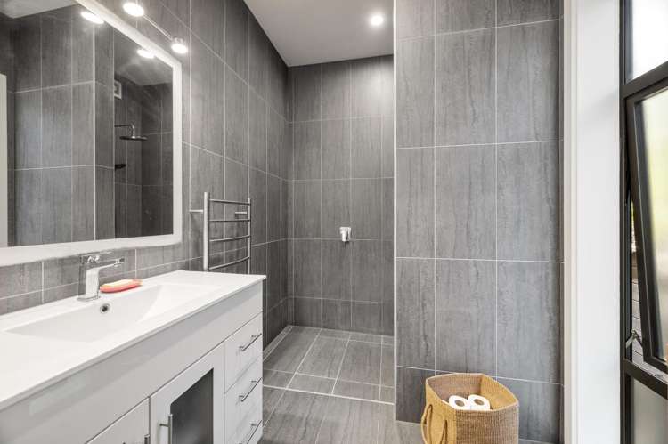 97 Iles Road Lynmore_21