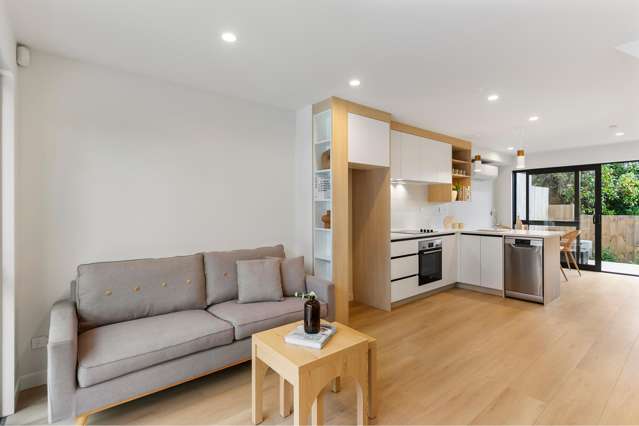 New 2-Bedroom Townhouse | 10-Year Master Build