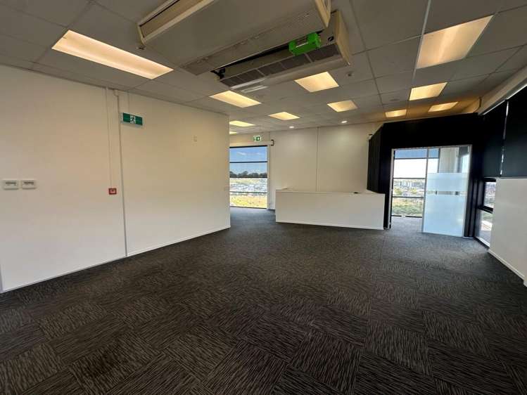 1 | 65 Lunn Avenue Mount Wellington_10