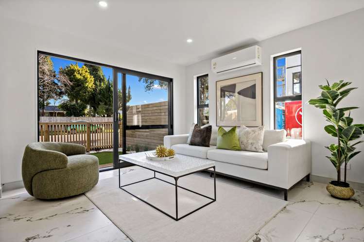 Lot 1-3/57 Yeovil Road_5