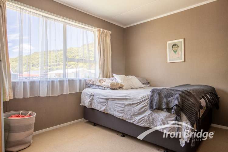 2 Hartford Crescent Totara Park_7