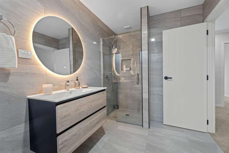 53 Earp Crescent Chartwell_15