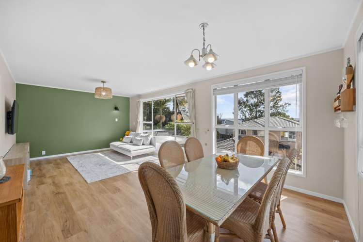 22 Royal Road Massey_3