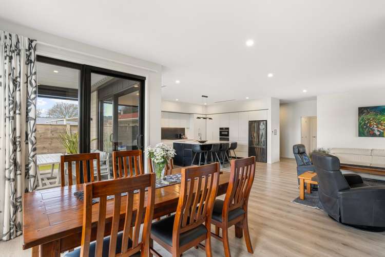 121 Charleston Avenue Whangamata_16