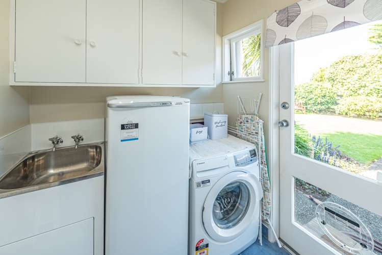 3 Exeter Crescent Springvale_16