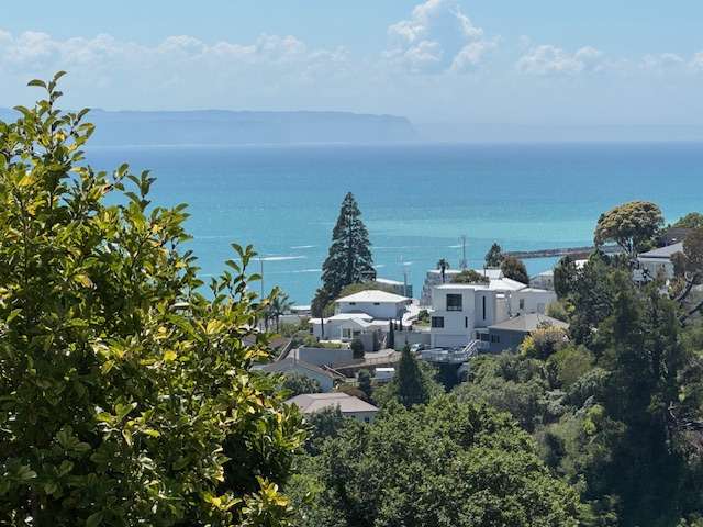 Breathtaking Views in Prestigious Fitzroy